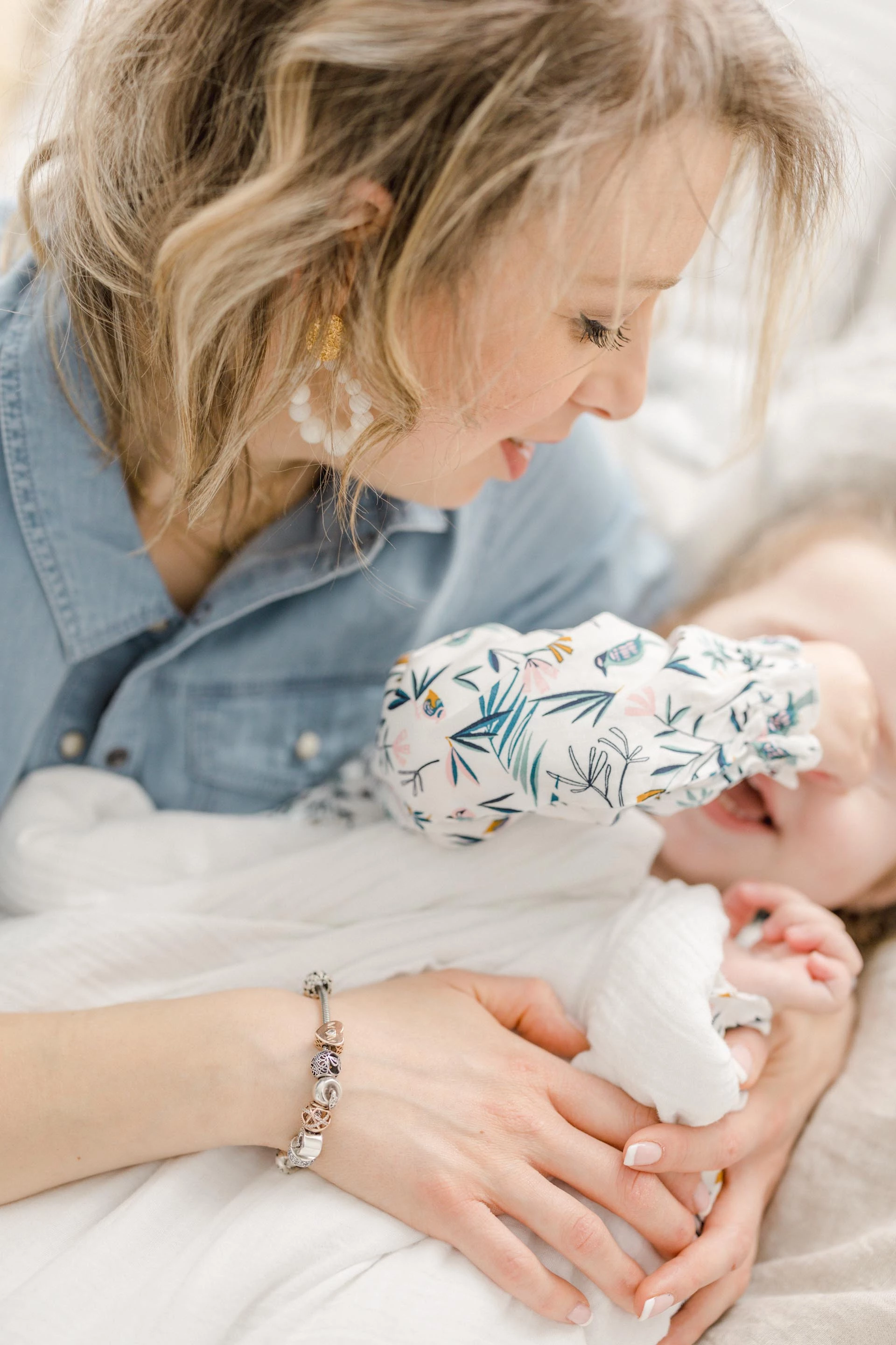 main poignet bijoux bracelet enfant